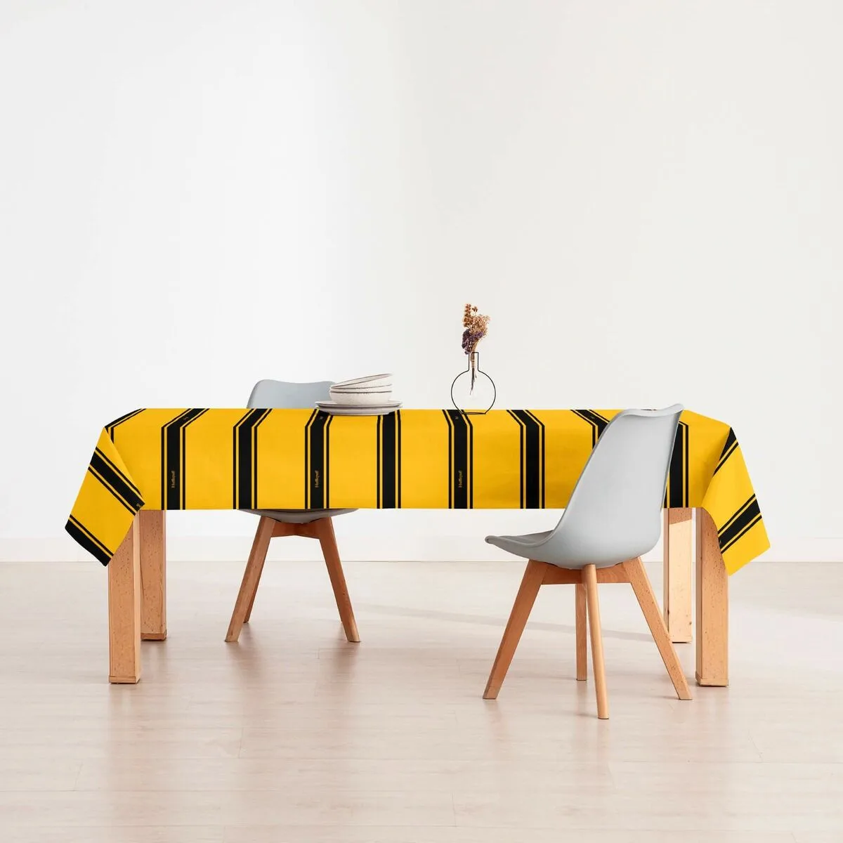 Nappe enduite antitache harry potter hufflepuff multicouleur 200 x 150 cm s980237285. Diaytar a été imaginé pour les acheteurs avisés qui recherchent autant la performance que le design dans leurs produits