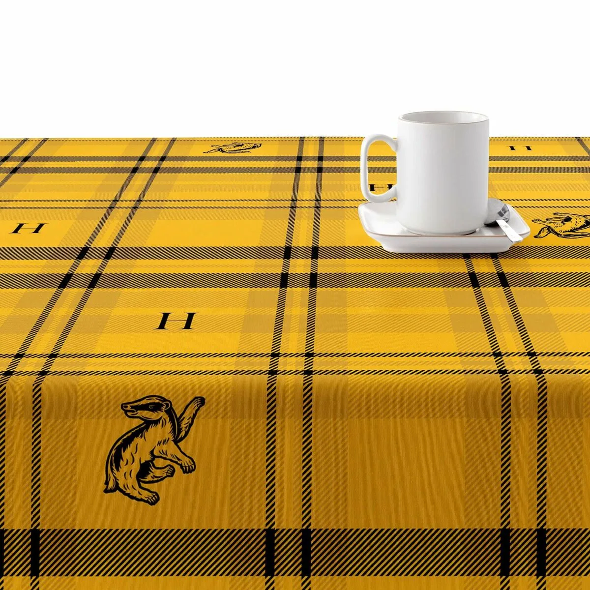 Nappe enduite antitache harry potter hufflepuff multicouleur 200 x 150 cm s980238295. Diaytar, c'est le hub où se connectent les créateurs de produits géniaux et les clients qui les attendaient sans le savoir.