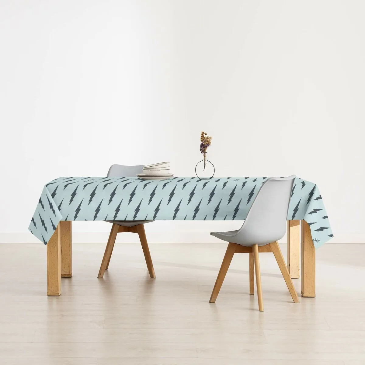 Nappe enduite antitache harry potter thunder multicouleur 100 x 150 cm s980236583. La recette Diaytar : un tiers de design, un tiers d'innovation, un tiers de fonctionnalité. Le tout saupoudré de tendance.