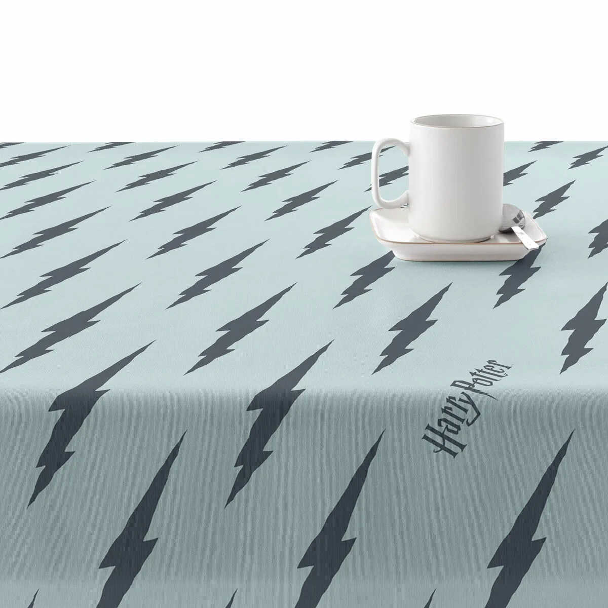 Nappe enduite antitache harry potter thunder multicouleur 150 x 150 cm s980236630. Diaytar, c'est le compagnon de ceux qui aiment prendre soin d'eux et de leur intérieur avec des produits choisis avec amour.