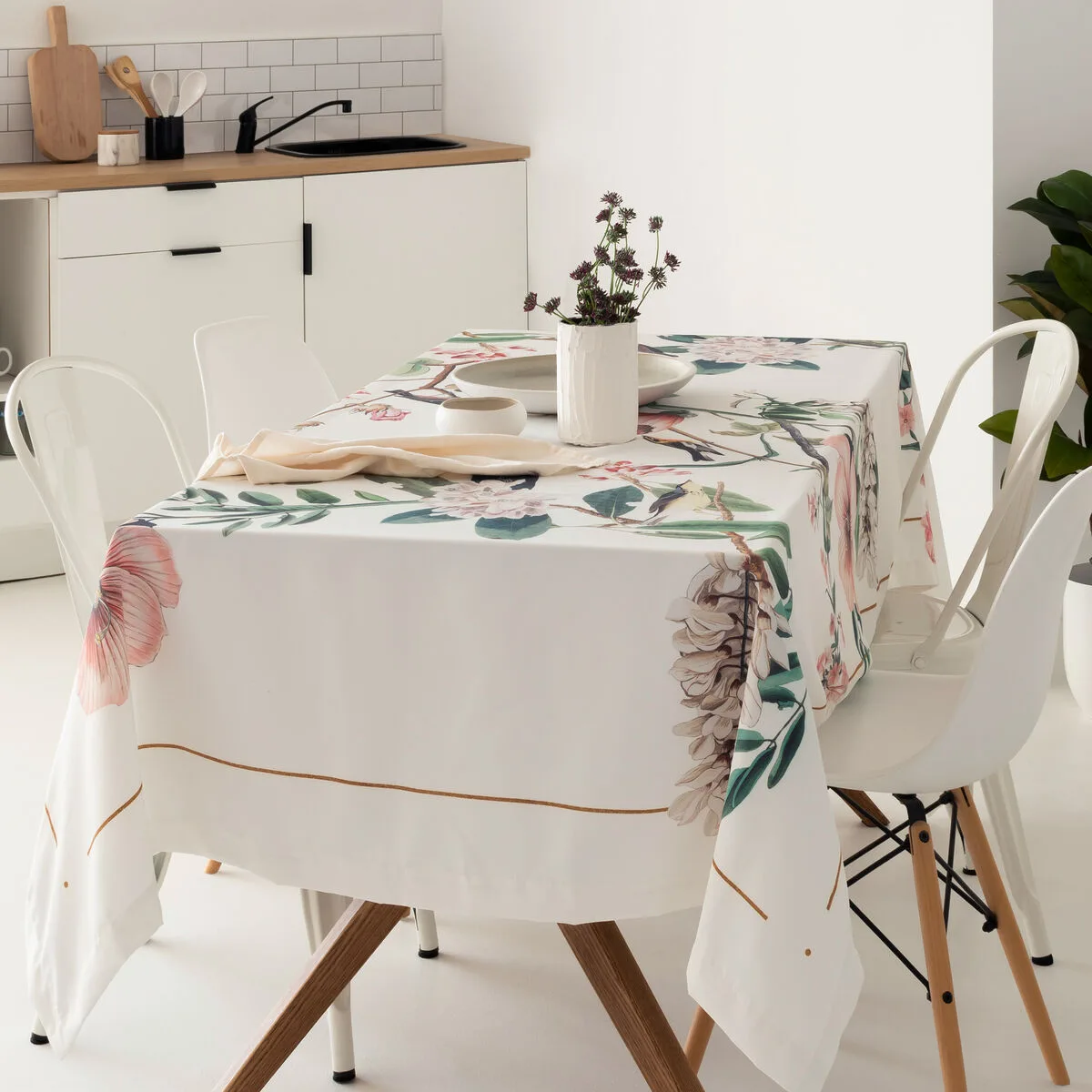 Nappe happyfriday blooming multicouleur 145 x 250 cm d161134475. Diaytar révolutionne votre façon de faire du shopping en ligne !