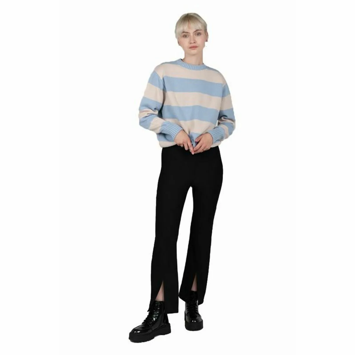 Pantalon 24colours casual noir s6410704043. Diaytar réinvente le e-commerce avec une approche généraliste axée sur la qualité, la tendance et l'accessibilité