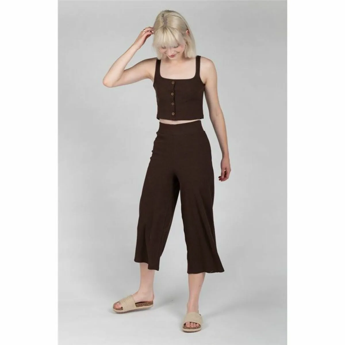 Pantalon 24colours marron s6410705412. Diaytar a sélectionné pour vous une palette de produits allant de l'électronique grand public aux must-have de la maison