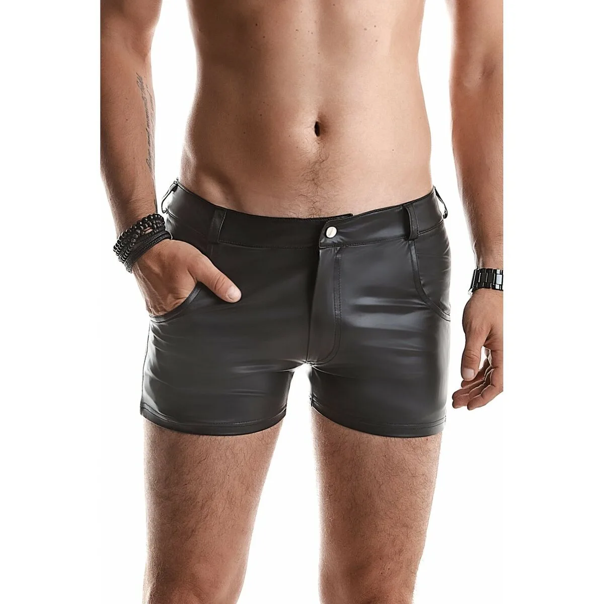 Pantalon court demoniq noir homme l m040157415 Pantalon court demoniq noir homme l m040157415. Diaytar vous ouvre les portes d'un monde où tous les produits, des plus high-tech aux plus simples, sont source d'inspiration