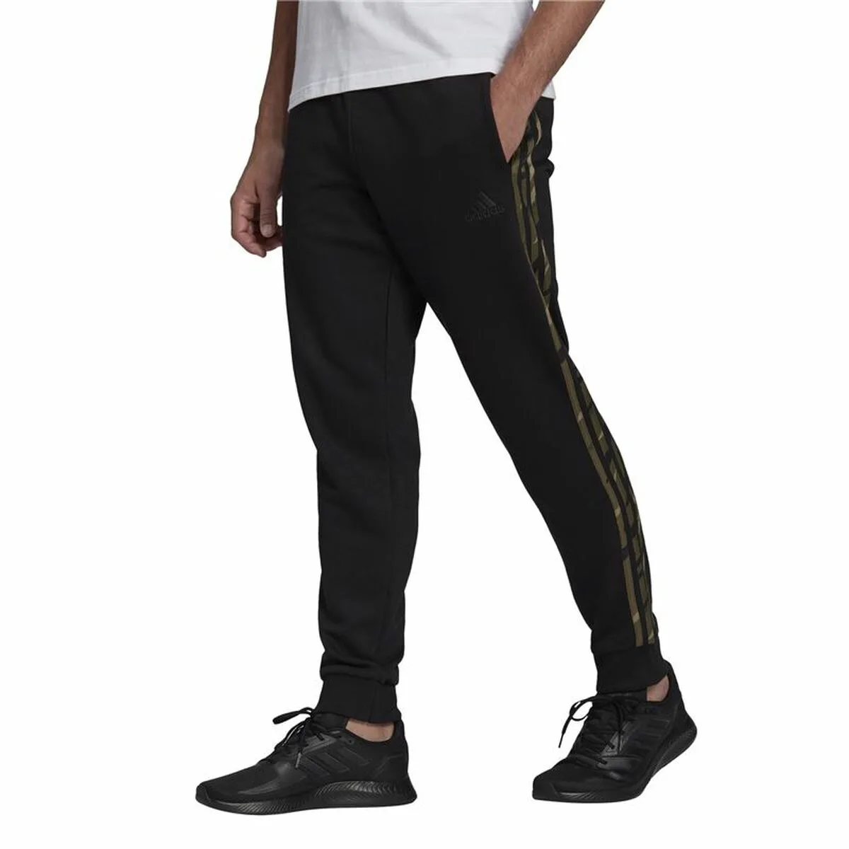 Pantalon de sport long adidas essentials camo print noir homme s646725142. Diaytar, c'est le livre dont vous êtes le héros. Chaque produit que vous choisissez est un chapitre de votre histoire.