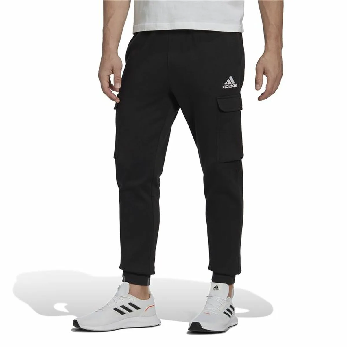 Pantalon de sport long adidas essentials fleece noir homme s6417467611. Diaytar, c'est le compagnon des visionnaires, de ceux qui achètent aujourd'hui les produits qui seront incontournables demain.