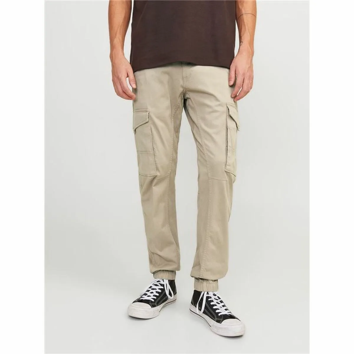 Pantalon jack jones jpstpaul jjflake cargo crockery noos 12193754 beige s203693011. Créez votre look signature avec les pièces mode sélectionnées par Diaytar.