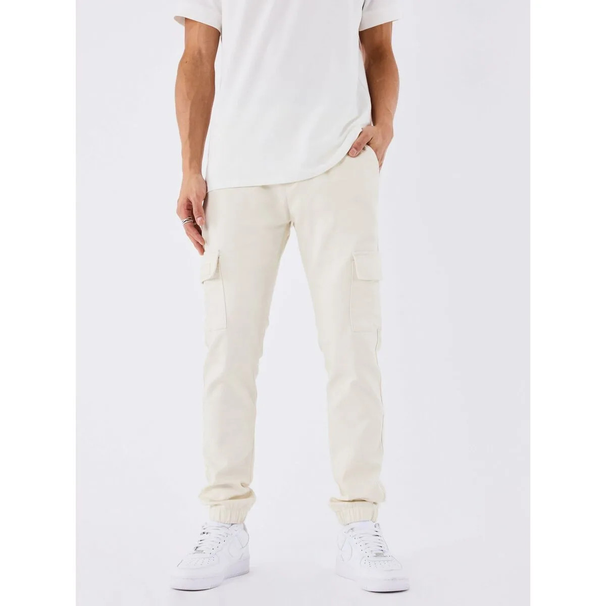 Pantalon project x paris cargo t239020 iv beige s203535435. Chez Diaytar, la tendance n'est pas qu'une question d'apparence, c'est une question de fonctionnalité et d'innovation
