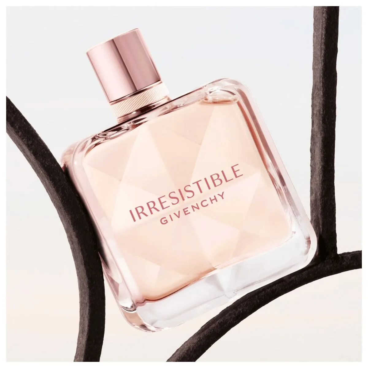 Parfum homme givenchy irresistible givenchy edt 50 ml s059467011. Diaytar, c'est le cocktail parfait entre l'esprit start-up et l'expertise d'un grand commerçant généraliste.