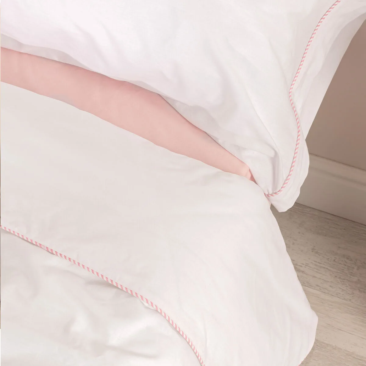 Parure de couette happyfriday basic kids rose lit 1 persone 2 pieces d161090820. Diaytar, c'est l'évidence : une plateforme simple, des produits beaux, une expérience fluide. Le trio gagnant.