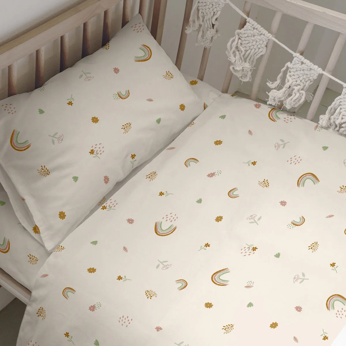 Parure de couette happyfriday happyfriday mini multicouleur lit de bebe 28 x 2 x 38 cm d161353575. Diaytar vous connecte à l'essentiel et au superflu stylé : une gamme complète de produits pour tous vos besoins et envies