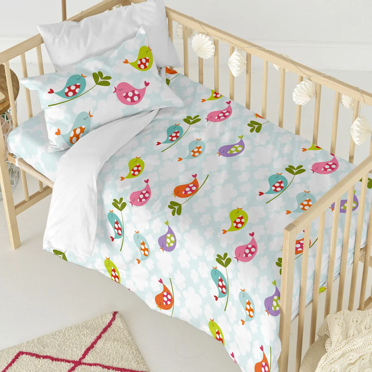Parure de couette happyfriday mr fox little birds multicouleur lit de bebe 2 pieces d161114041. Notre mission : éradiquer le superflu pour ne vous proposer que l'essentiel... mais en beaucoup plus stylé. Bienvenue chez Diaytar.