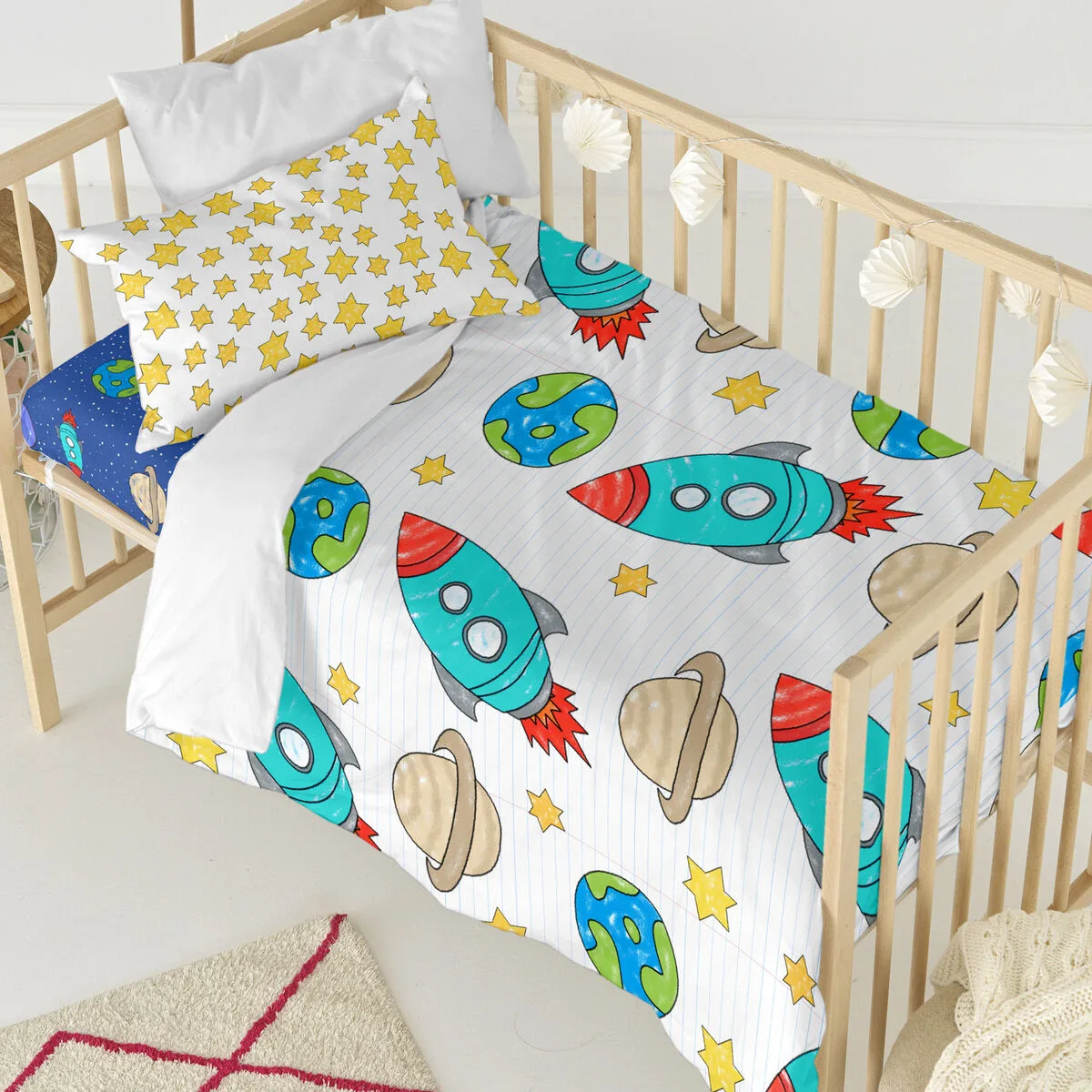 Parure de couette happyfriday mr fox space rocket multicouleur lit de bebe 2 pieces d161010075. Votre vie, simplifiée et stylisée par Diaytar et sa collection de produits essentiels et innovants
