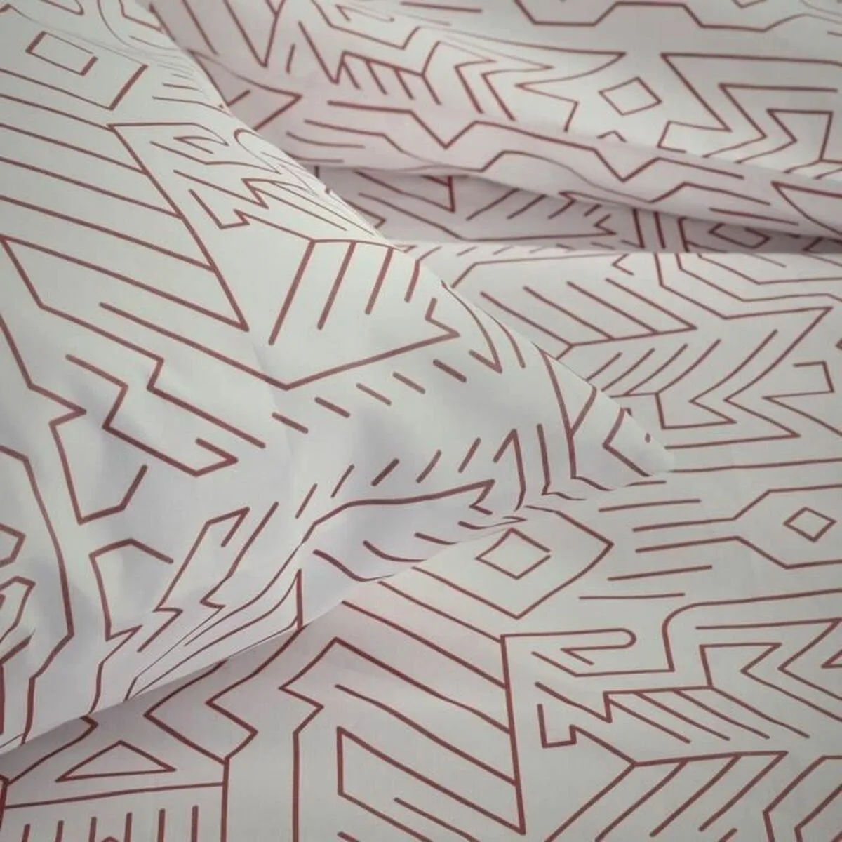 Parure de couette today blanc s7100835343. Diaytar, c'est le grand ménage de printemps dans vos habitudes shopping : on garde l'essentiel, on jette le superflu.