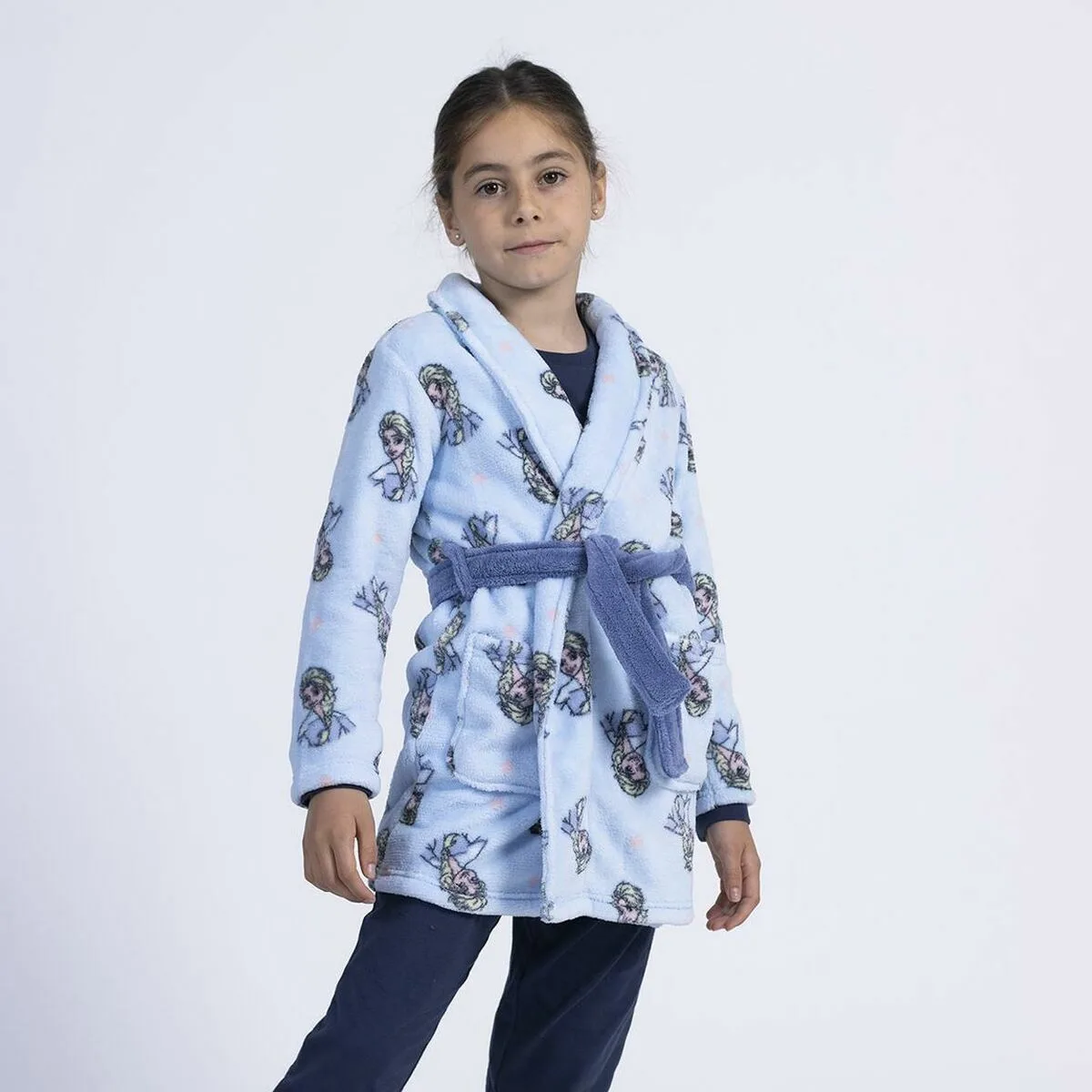 Peignoir pour enfants frozen bleu clair s073715439. Diaytar ne stocke pas des produits, il collectionne des pièces uniques pour enrichir votre quotidien.