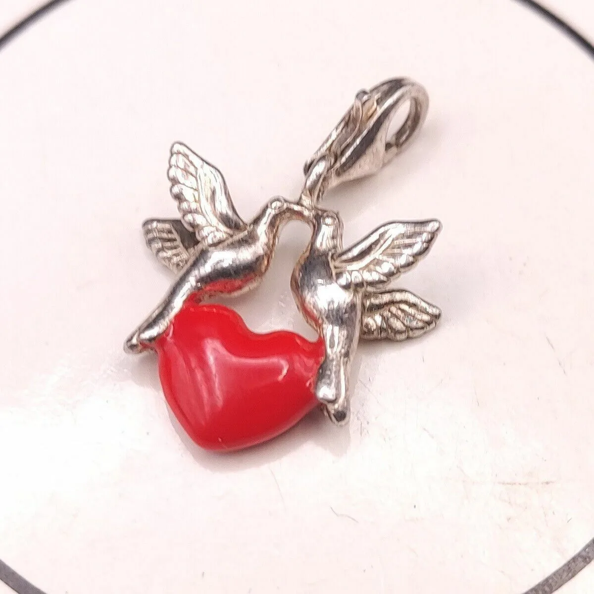 Pendentif femme thomas sabo 0672 007 10 rouge 30 mm s039128079. Plongez dans l'univers Diaytar où chaque produit raconte une histoire.