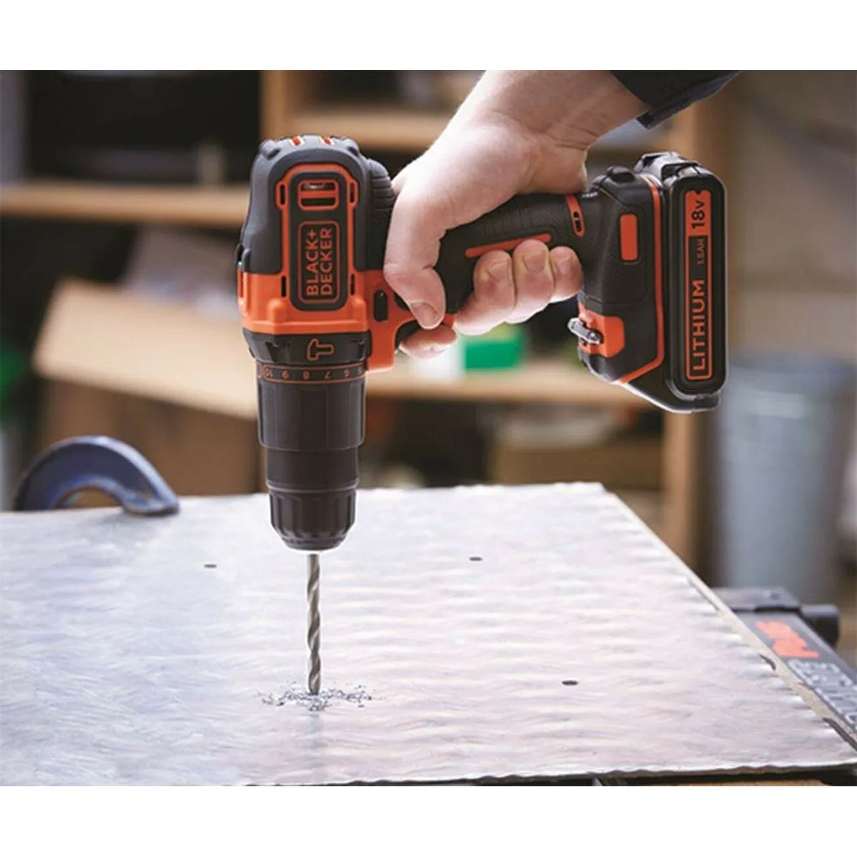 Perceuse a percussion black decker 18 v s792889955. Diaytar, c'est la plateforme qui ose remettre l'humain au centre de l'expérience produit, dans un monde de plus en plus digital.