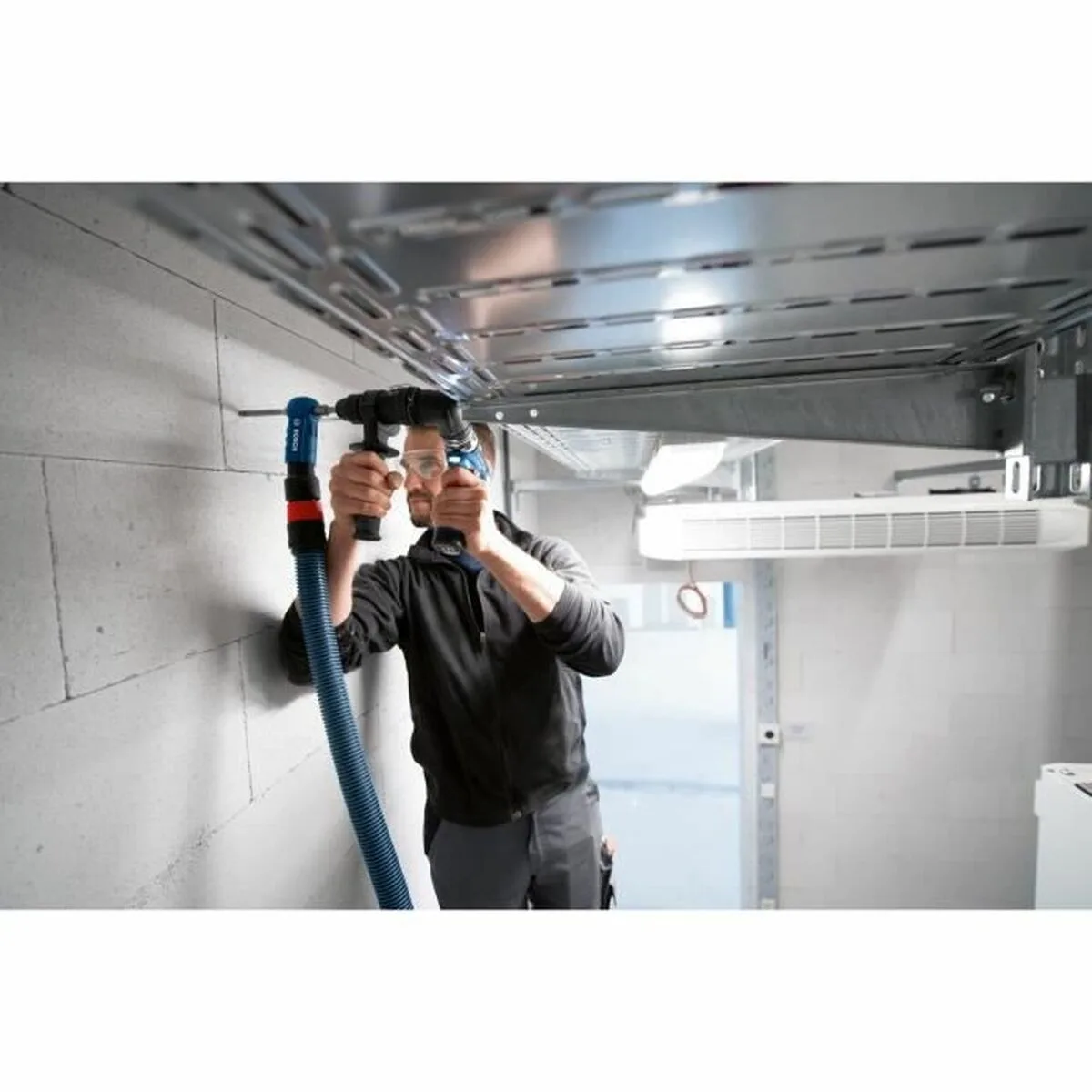 Perceuse a percussion bosch 12 v s718971648. Style et élégance se conjuguent parfaitement dans notre rayon mode Diaytar.