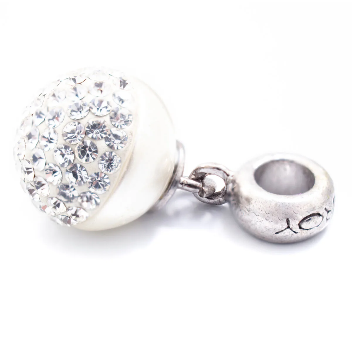 Perle de verre femme viceroy vmm0263 20 argente 1 cm s033718093. Diaytar, c'est l'évidence que quand on aime les produits, on ne compte pas. On les collectionne. À vous de jouer.
