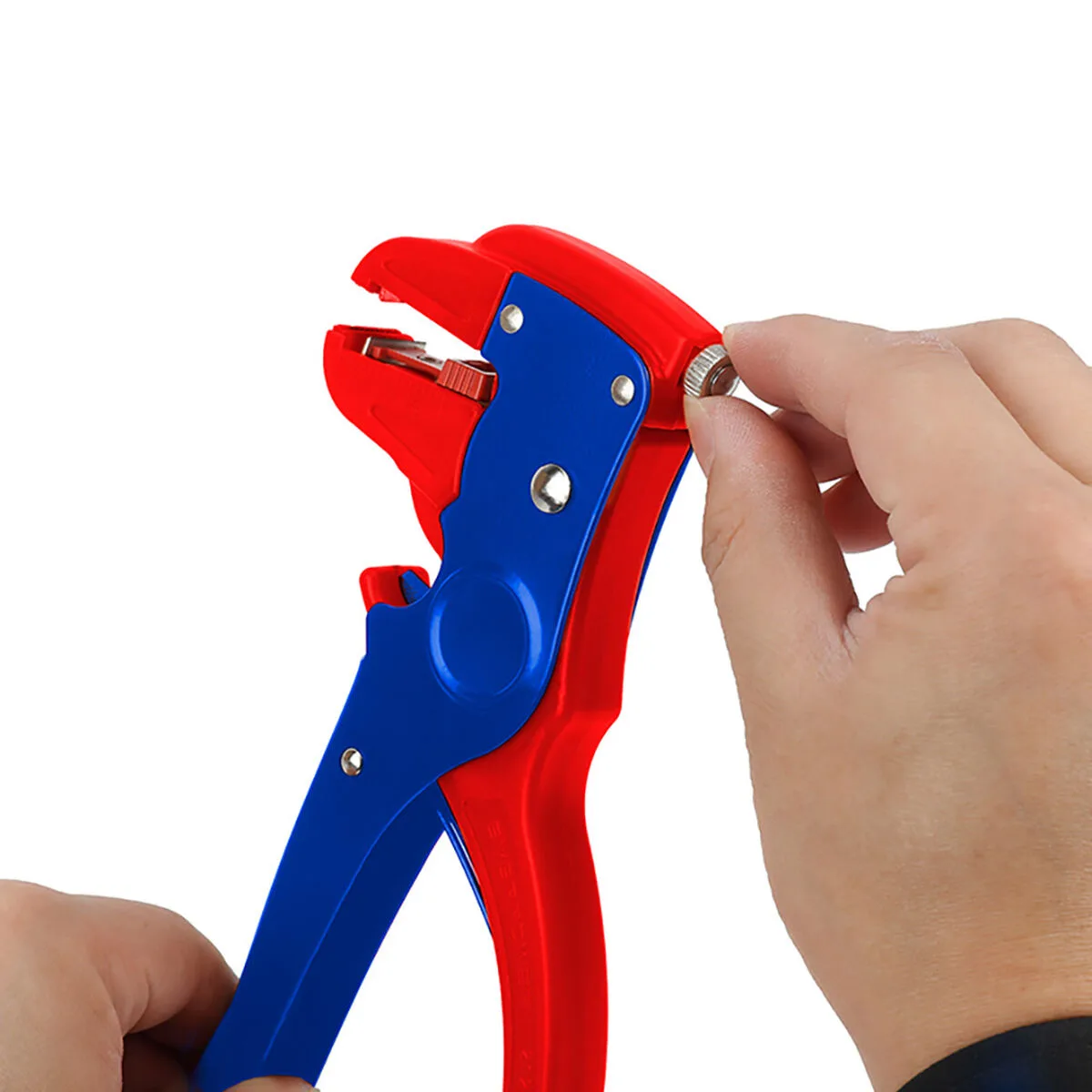 Pinces a denuder les fils workpro s792575030. Diaytar, c'est l'évidence que quand on aime les produits, on ne compte pas. On les collectionne. À vous de jouer.