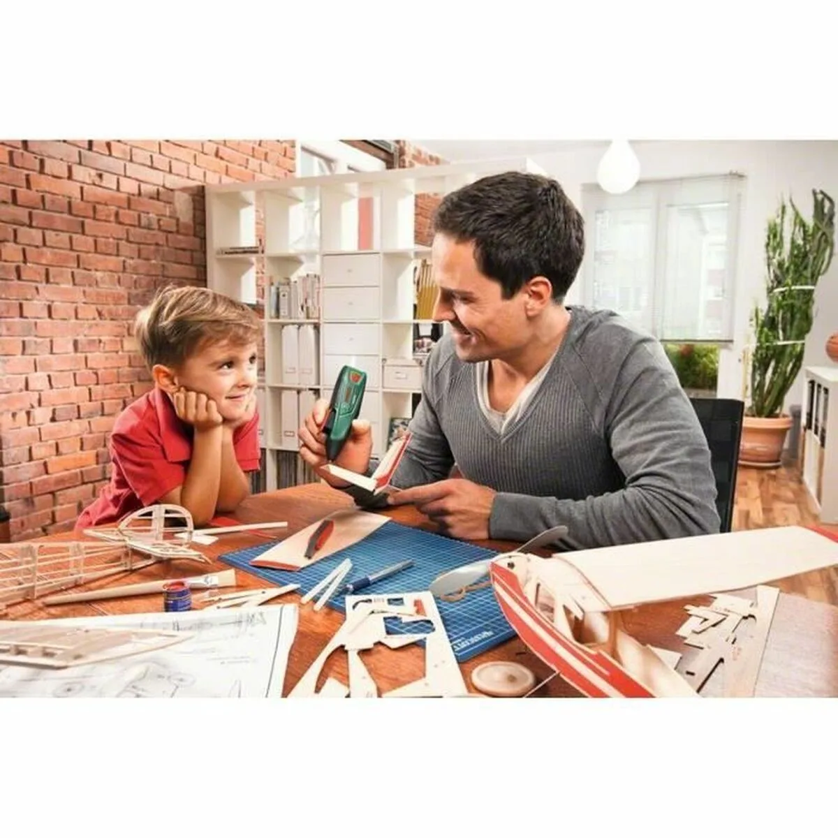 Pistolet a colle bosch gluepen sans fil s715298478. Nous avons injecté tout notre savoir-faire dans Diaytar pour vous offrir une expérience shopping sans friction, tout en plaisir.