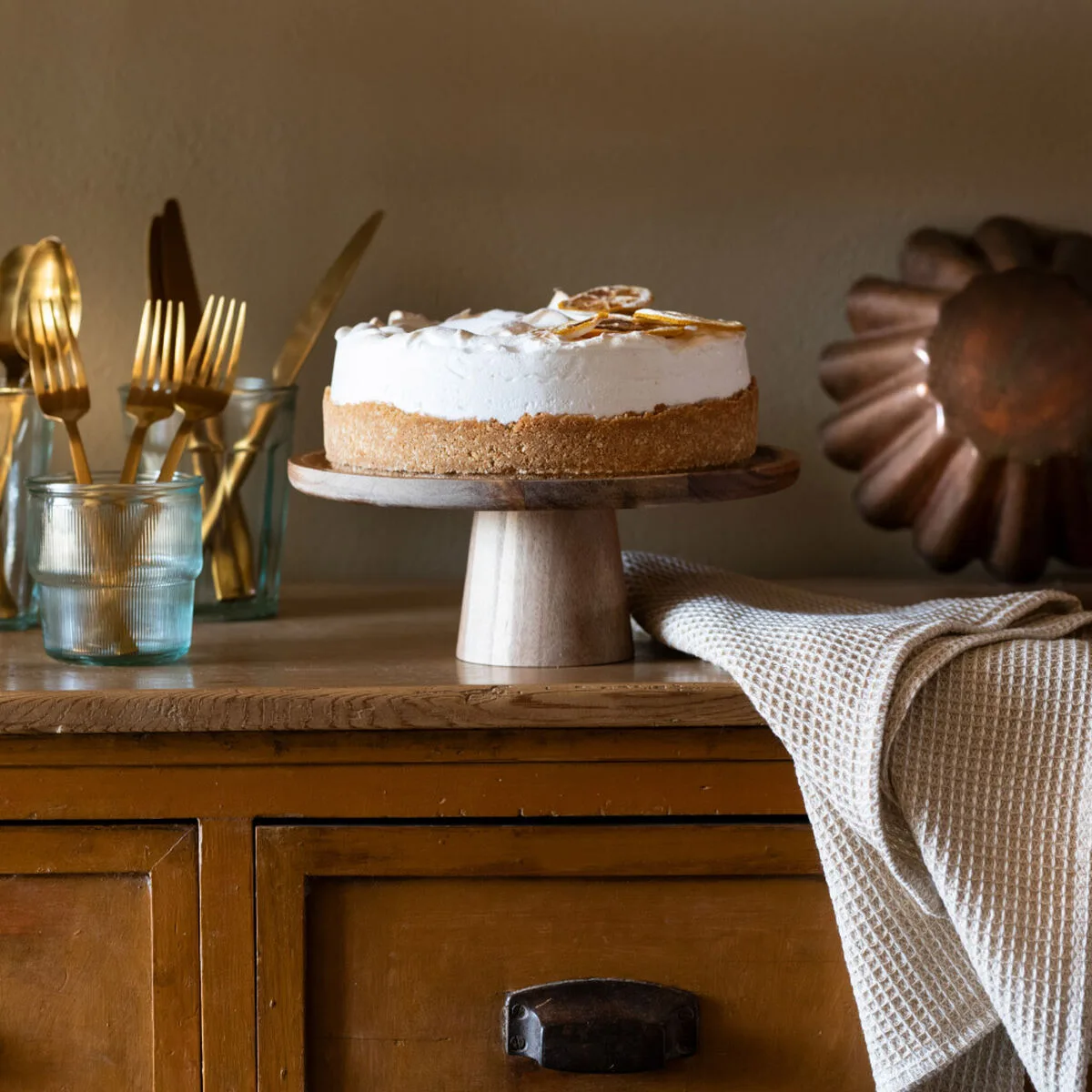 Plat a tarte andrea house bois s792604825. Bienvenue sur Diaytar, l'endroit où les produits ne sont pas juste achetés, mais sont adoptés pour la vie.