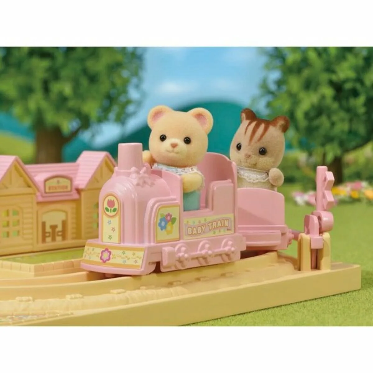 Playset sylvanian families the chu chu train and baby bear s712301987. Diaytar, c'est l'art de la sérendipité appliqué au e-commerce : vous venez pour une chose, vous repartez avec l'objet de vos rêves.