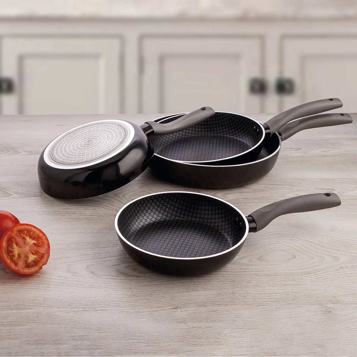 Poele quid honey noir metal o 28 cm 6 unites s270807880. Chez Diaytar, nous célébrons la singularité de chaque produit, qu'il s'agisse d'un gadget tech ou d'un ustensile maison