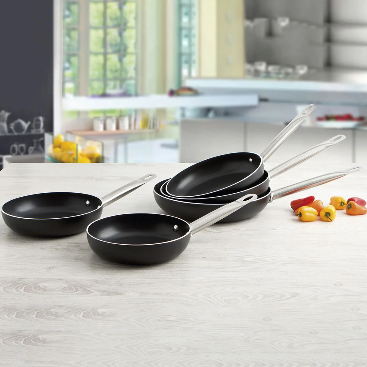 Poele quid pro chef noir metal acier o 24 cm 6 unites s270808218. Tendance, confort et qualité : la trilogie gagnante de Diaytar Mode.