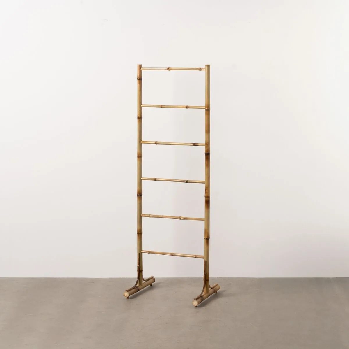 Porte manteau naturel bambou 50 x 40 x 150 cm s880838597. Diaytar, c'est l'évidence que quand on aime les produits, on ne compte pas. On les collectionne. À vous de jouer.