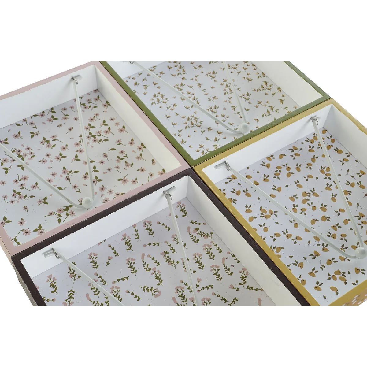 Porte serviettes dkd home decor vert moutarde brun fonce metal aluminium bois mdf 18 x 18 x 4 cm 4 unites s305387017. La mode selon Diaytar : audacieuse, accessible et toujours dans l'air du temps.