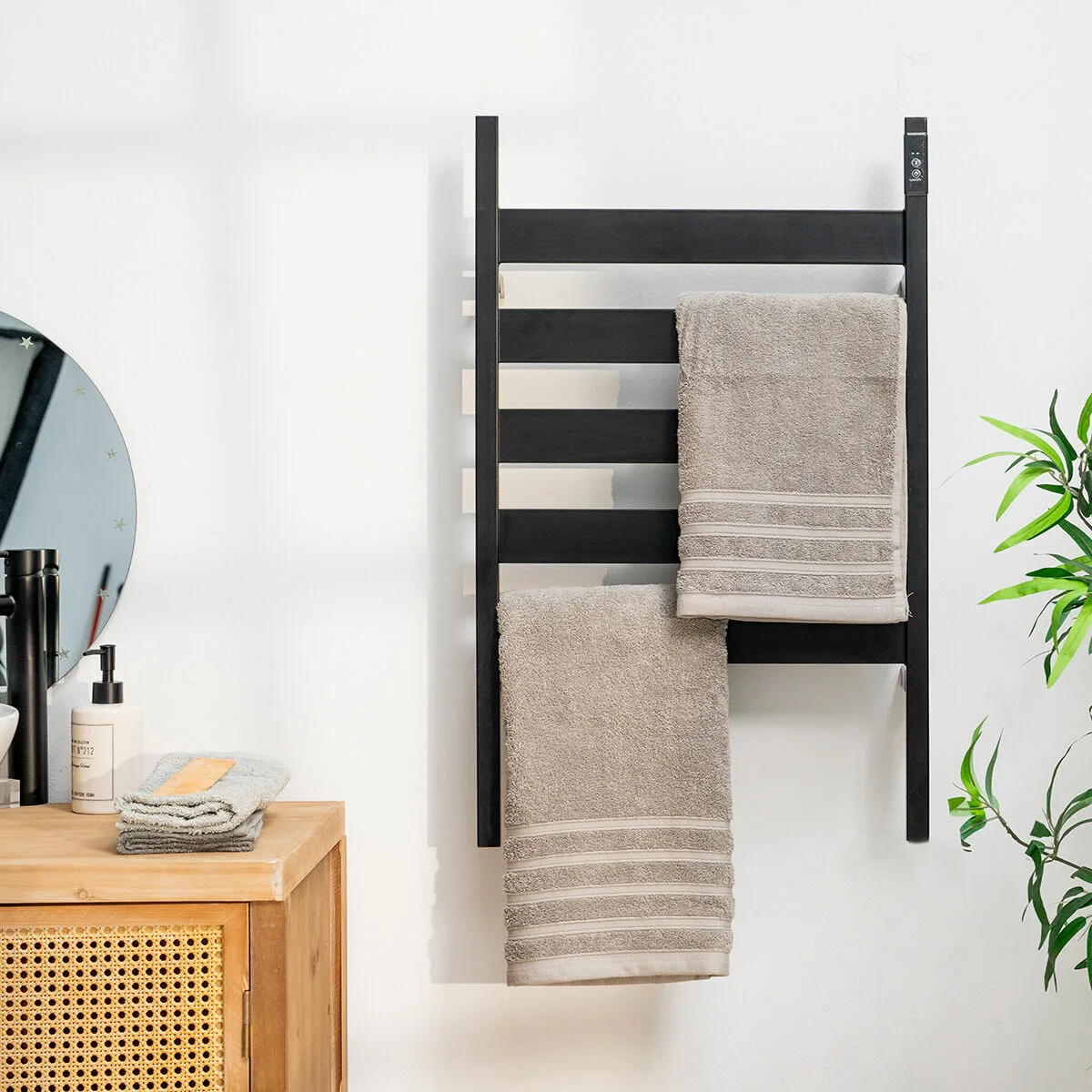 Porte serviettes electrique pour mur ou sol towarck innovagoods 5 barres v010393168. Notre équipe chez Diaytar est votre équipe de choc, dévouée à débusquer les produits qui méritent votre attention.