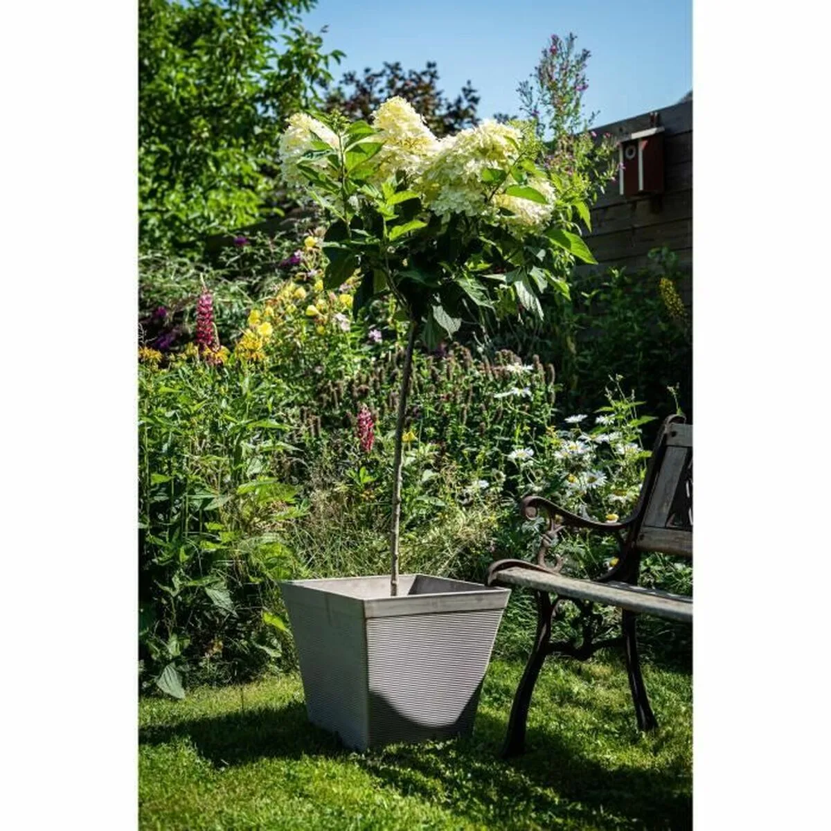 Pot garden id taupe carre 29 x 26 cm s7100953582. Diaytar, c'est le refuge des amoureux du beau et de l'utile, un sanctuaire dédié au produit parfait.