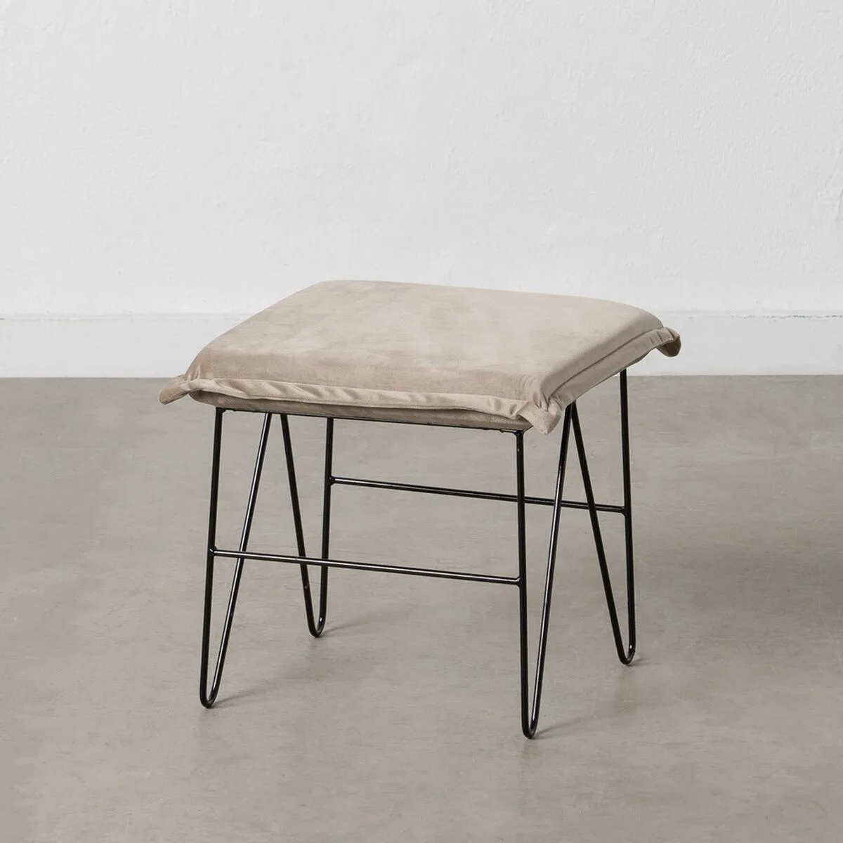 Pouf tissu synthetique beige metal 40 x 40 x 35 cm s880179593. Notre philosophie Diaytar : vous offrir une plateforme unique où produits généraux, tendances et technologies convergent harmonieusement