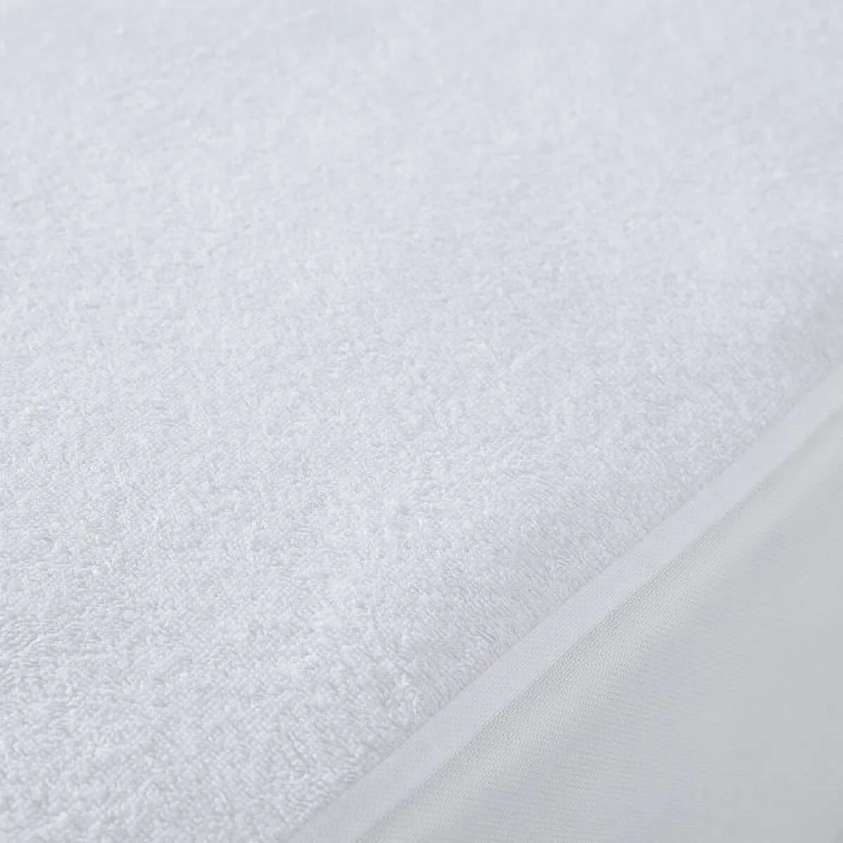 Protecteur de matelas today waterproof blanc 140 x 190 cm s719584898. Diaytar transforme l'essai du e-commerce généraliste en vous offrant une expérience curated, qualitative et surprenante