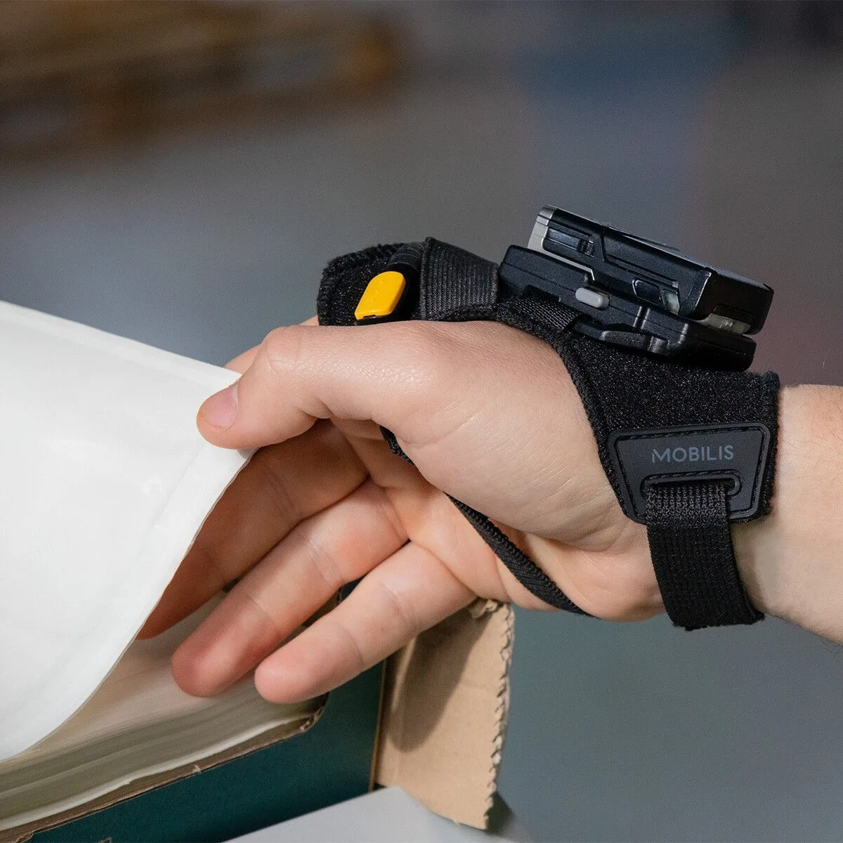 Protection pour telephone portable mobilis 001088 noir universel s5528518895. Oubliez tout ce que vous savez sur le e-commerce. Diaytar réécrit les règles avec une offre audacieuse et éclectique.