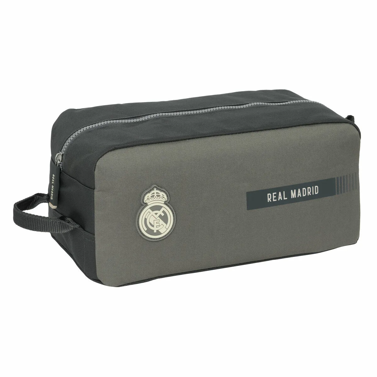 Range chaussures de voyage real madrid c f gris 34 x 15 x 18 cm s431241790. Notre équipe Diaytar est une bande de dénicheurs compulsifs, toujours en quête du produit qui provoquera l'étincelle dans votre regard.