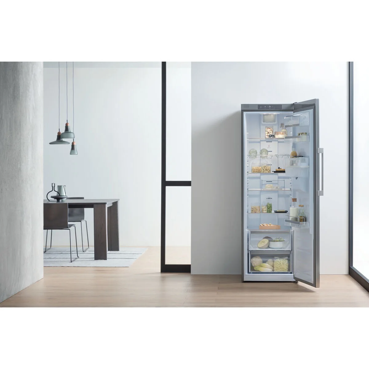 Refrigerateur whirlpool corporation sw8am2yxr2 acier 187 x 60 cm s043551379. Chez Diaytar, nous ne vendons pas que des produits, nous proposons des solutions, du rêve et un peu de magie au quotidien
