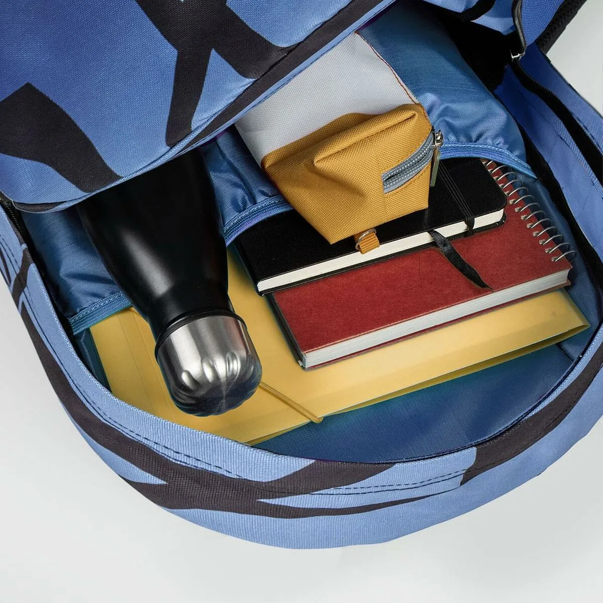 Sac a dos casual marvel bleu 32 x 4 x 42 cm s074026489. L'aventure Diaytar est une quête permanente de sens et d'esthétisme à travers des produits soigneusement pensés.