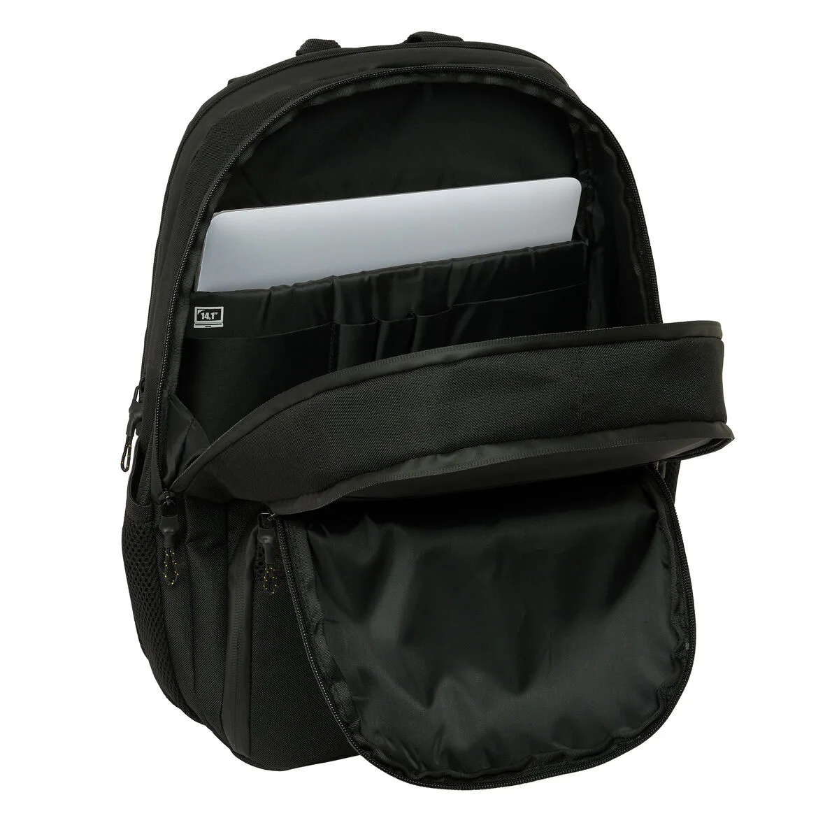 Sac a dos de padel real madrid c f noir s431033090. Nous traitons chaque produit Diaytar avec le même respect que si nous devions l'offrir à un proche. La qualité est non-négociable.