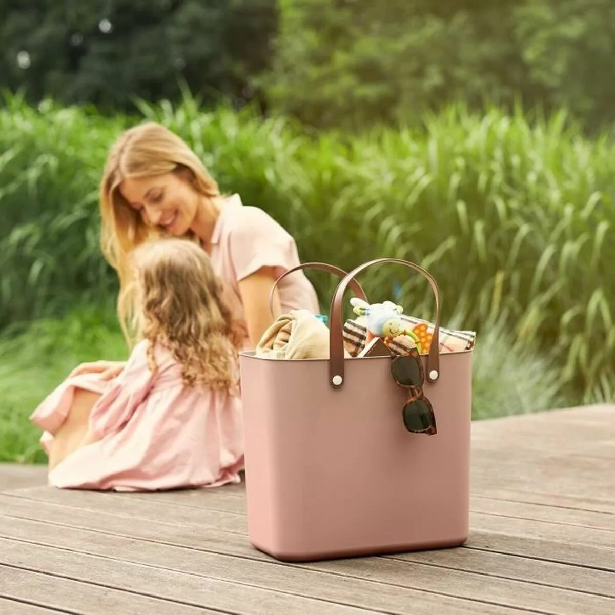 Sac a main rotho 1044402089 rose plastique s9110588093. Chez Diaytar, nous célébrons l'innovation sous toutes ses formes, des produits high-tech les plus fous aux objets maison les plus malins.