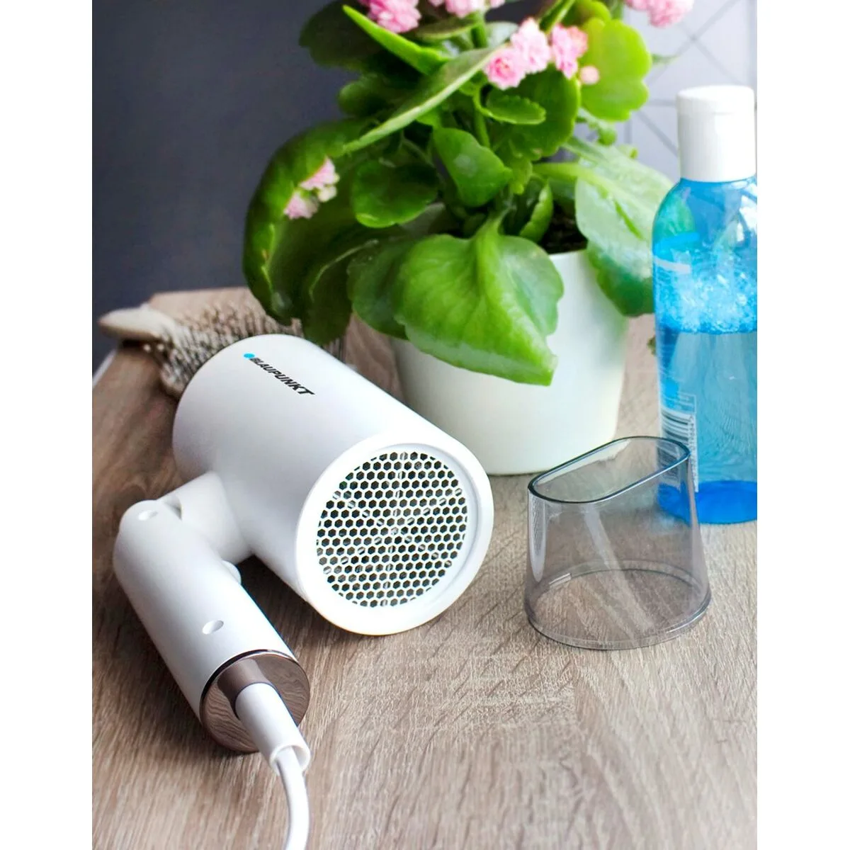 Seche cheveux blaupunkt hdd401wh blanc 1600 w s915878925. Diaytar, la preuve qu'une boutique généraliste peut être synonyme de goût, d'exigence et d'innovation constante