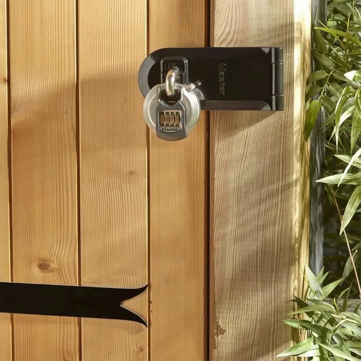 Serrure a combinaison master lock s714933816. Diaytar, c'est le refuge des amoureux du beau et de l'utile, un sanctuaire dédié au produit parfait.