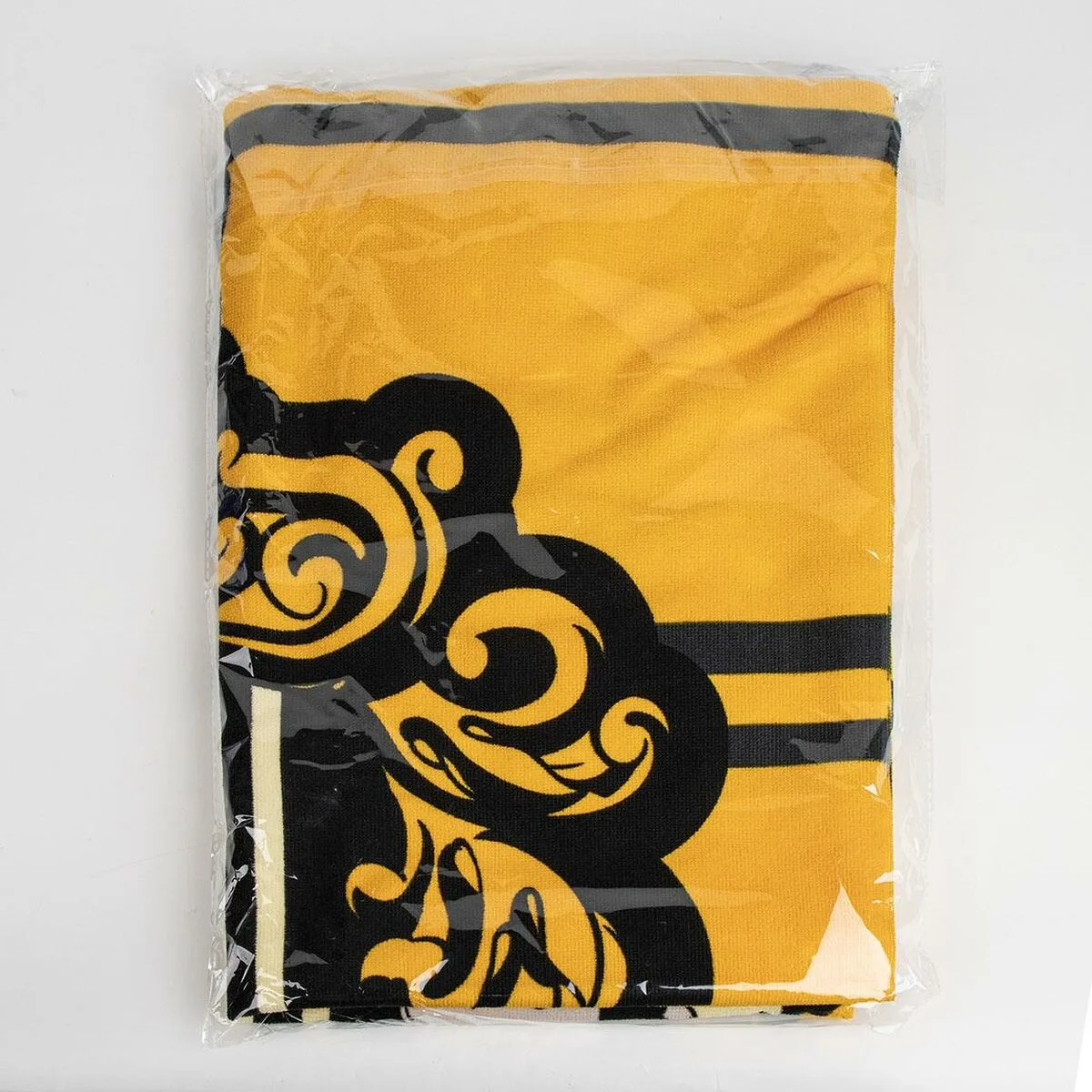 Serviette de plage harry potter jaune 90 x 180 cm s074286372. Diaytar, c'est l'alliance inattendue entre la rigueur suisse et la créativité italienne, appliquée au produit généraliste.