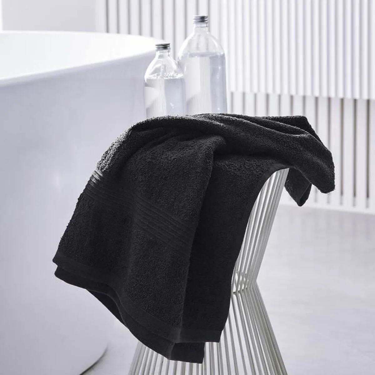 Serviette de toilette today essential charcoal 70 x 130 cm s719435842. Pour un quotidien optimisé et stylisé, faites confiance à Diaytar et son expertise en produits généraux et innovants
