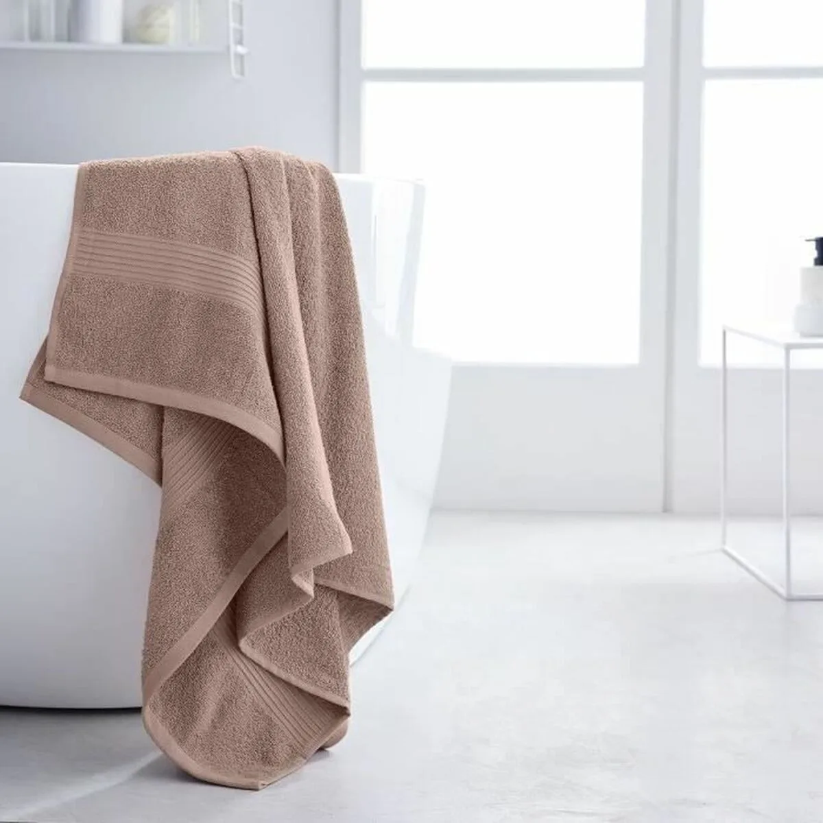 Serviette de toilette today rose 90 x 150 cm s719141156. Diaytar : là où le shopping devient une forme d'art. Curateur d'un quotidien plus beau et plus fonctionnel.