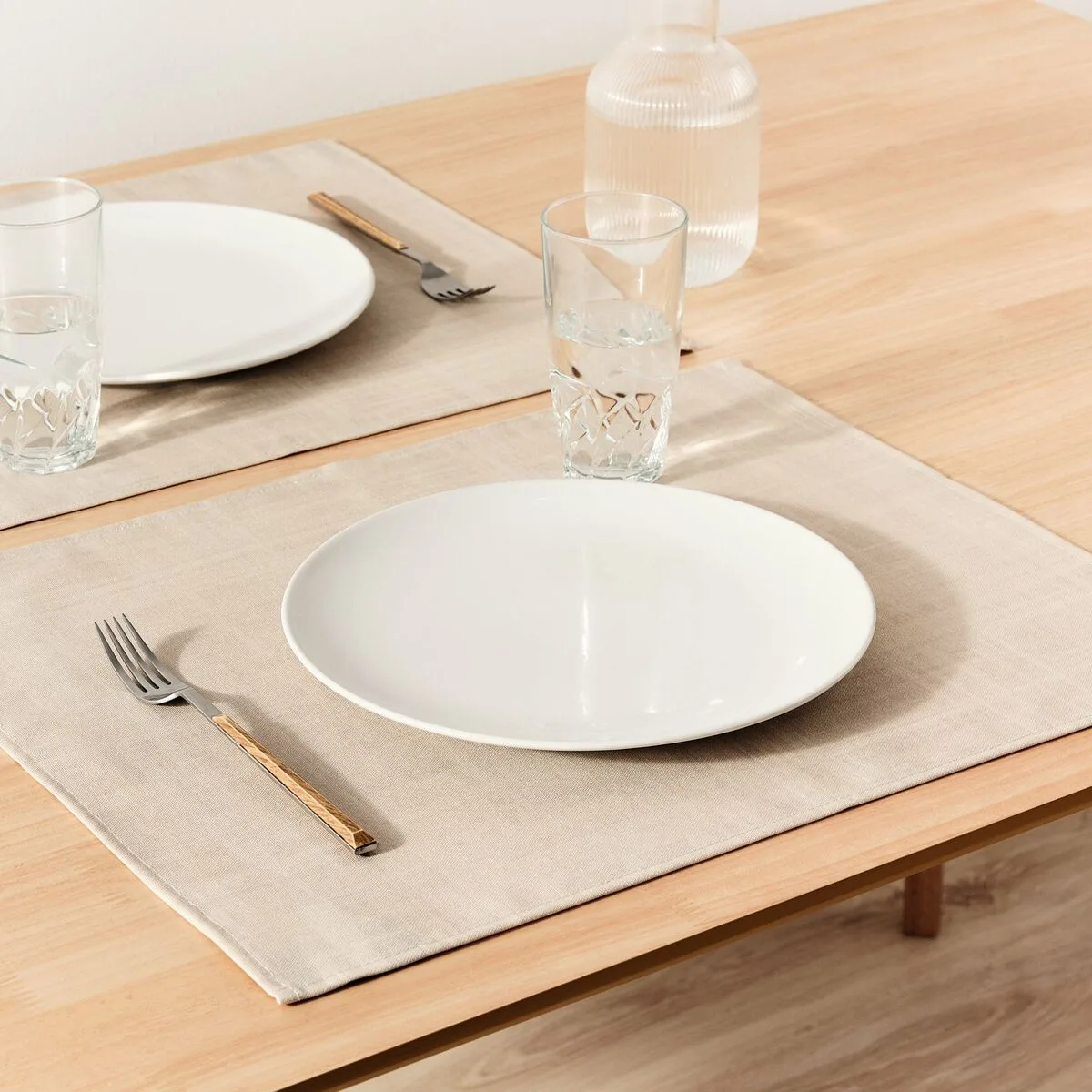 Set de table belum liso beige 50 x 40 cm lisse 2 unites s980526777. Diaytar anticipe les tendances pour vous offrir le meilleur de la mode.