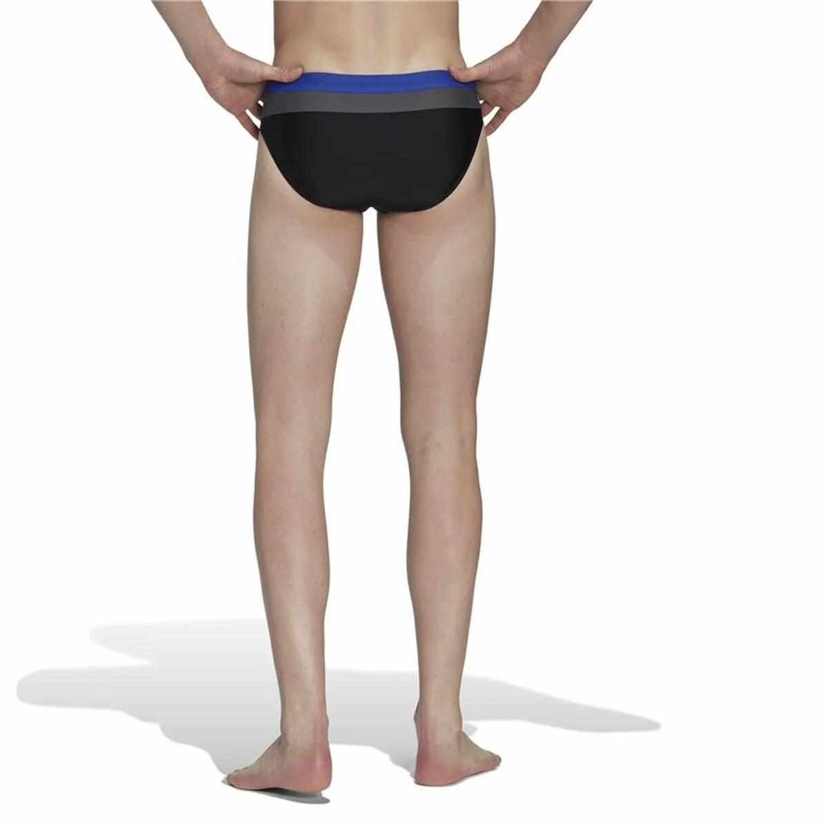 Slip pour homme adidas noir s6412529154. Diaytar défend une idée forte : le shopping en ligne doit être une aventure qui éveille la curiosité et comble les besoins
