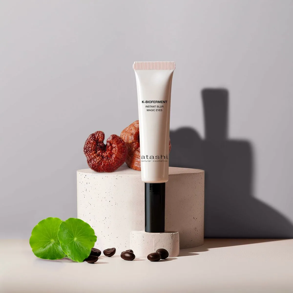 Soin contour des yeux atashi k bioferment 15 ml s0514414826. L'excellence à portée de clic avec la boutique en ligne Diaytar.