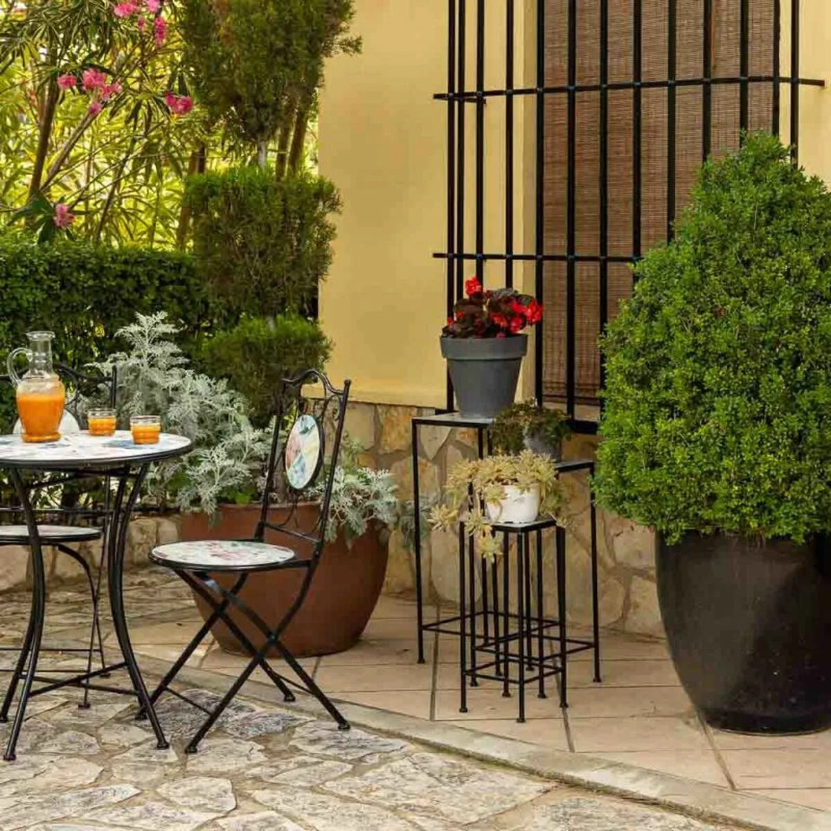 Sous pot alexandra house living noir fer 30 x 68 x 30 cm d163149271. Diaytar, c'est le hub où se connectent les créateurs de produits géniaux et les clients qui les attendaient sans le savoir.